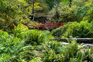 Kubota Garden Bridge